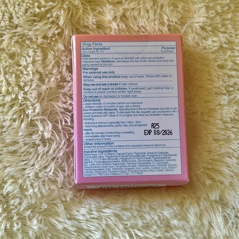 Kosas DreamBeam Sunlit Serum sunscreen SPF 40 - - Picture 4 of 5